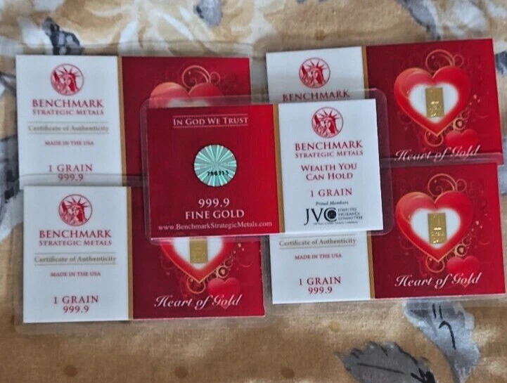 CORAZÓN DE ORO REGALO ESPECIAL 0,067 GRAMOS ORO 24K BARRA EN TARJETA DE PRESENTACIÓN Foto 3 de 3