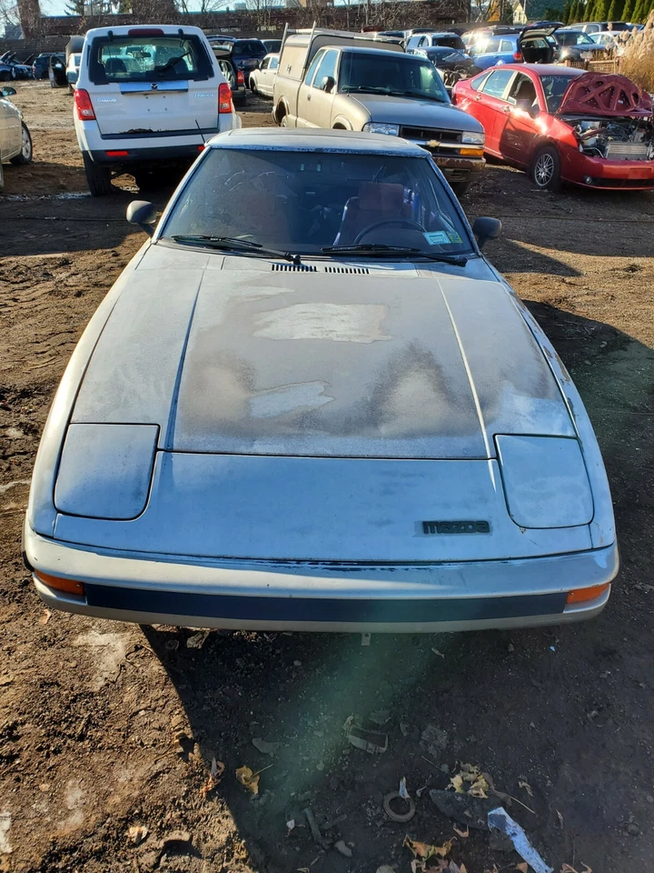 1981 - 1985 Mazda RX7 Wiper Cowl Vent Panel Foto 2 de 4