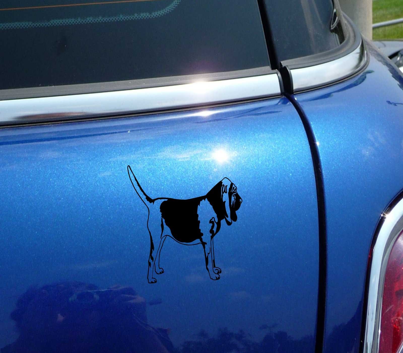 Bloodhound Dog Detailed Graphic Decal Sticker for Car or Wall