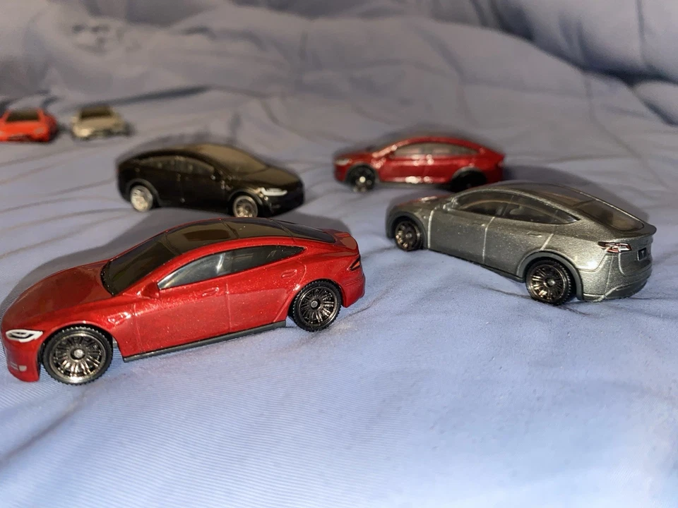 Tesla Lote Varios Modelos y Años Sueltos 1:64 Foto 4 de 4