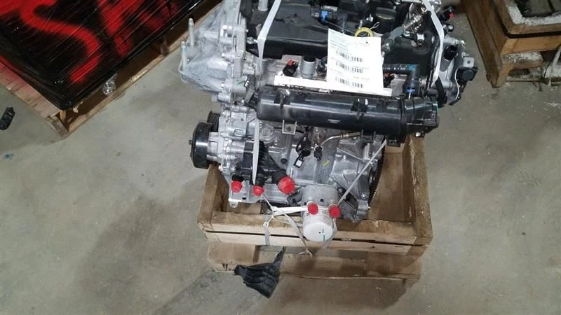 Двигатель 2021 Ford Bronco Sport 1,5 л (турбонаддув не входит в комплект) 1 000 миль 2373520 - Изображение 2 из 4