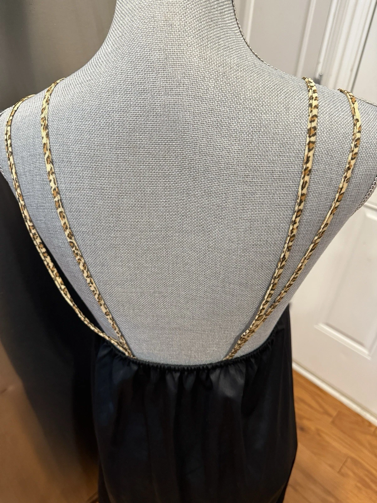 UNDERCOVER CAMICIA DA NOTTE VINTAGE ANNI 70 SOTTOCOPERTA NERA LEOPARDO E ABITO PEIGNOIR SMALL USA