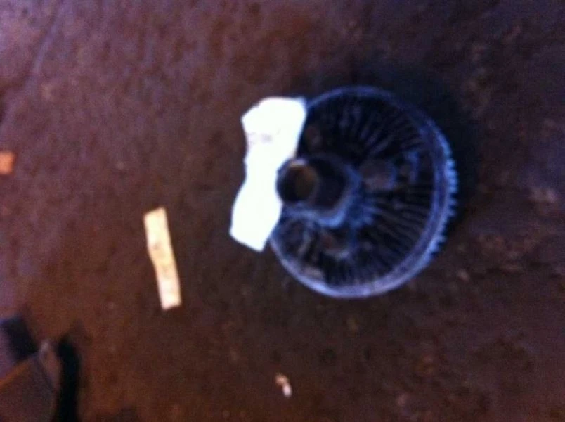 Embrague ventilador Chevrolet Chevy Blazer S10 GMC Jimmy S15 96-05 Foto 3 de 4