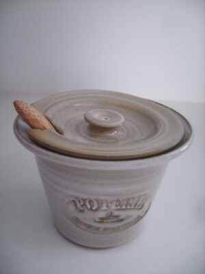Senftopf aus Sandstein ''Poterie du Val d'Authie'' mit Löffel - 6,5 cm x 9 cm