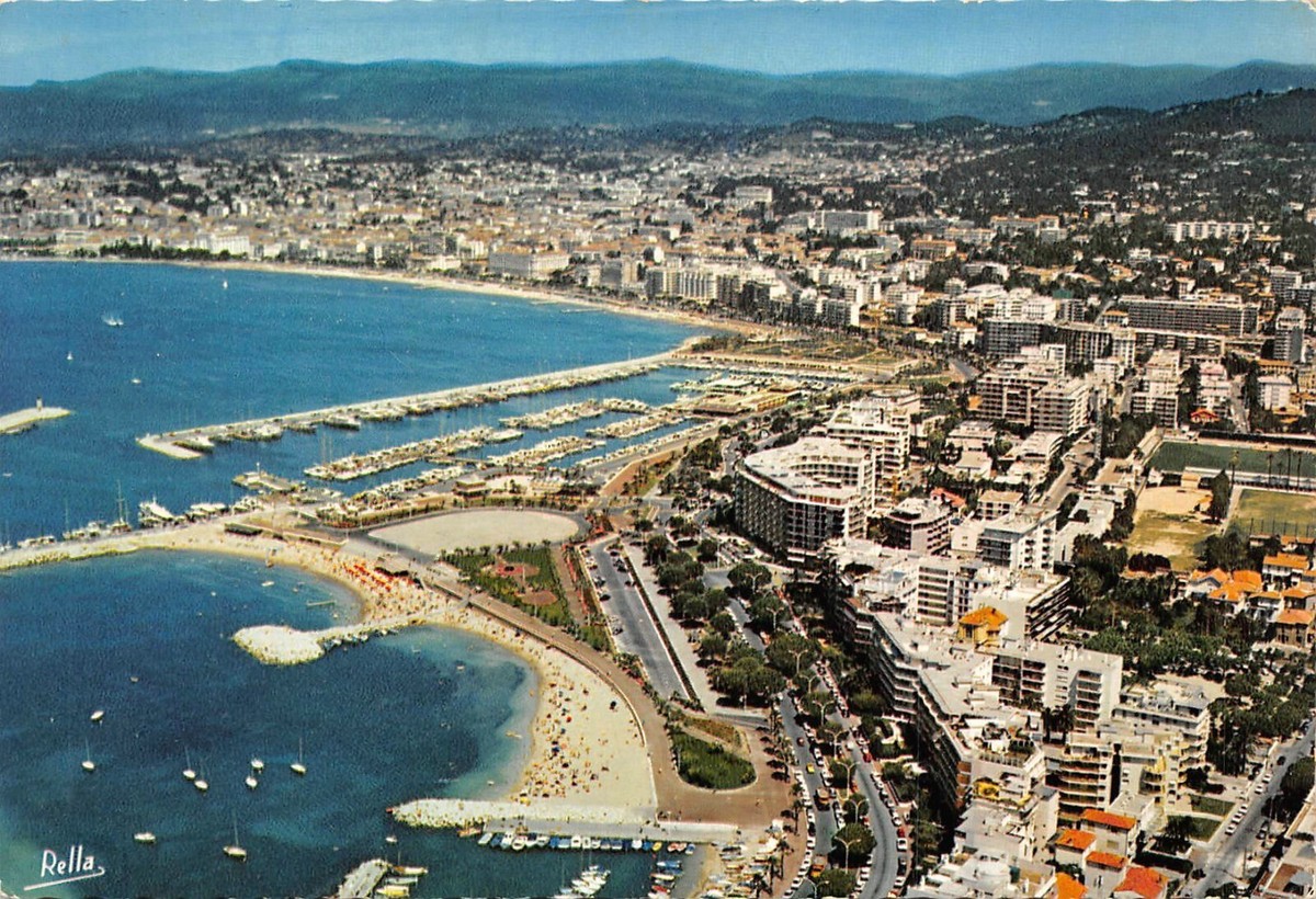 CPSM Cannes vue générale sur le quartier du Palm Beach (129910)