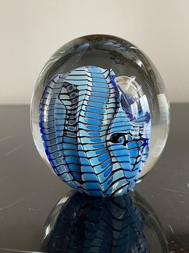 Vintage Robert Eickholt 1991 Reptile Series Signed Paperweight - Picture 7 of 9