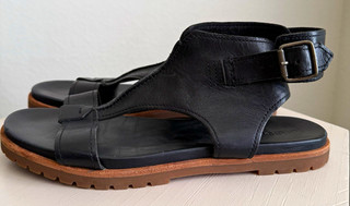 Timberland Black Leather Strappy Buckle Sandals W 10 Streetwear Lug Sole Comfort