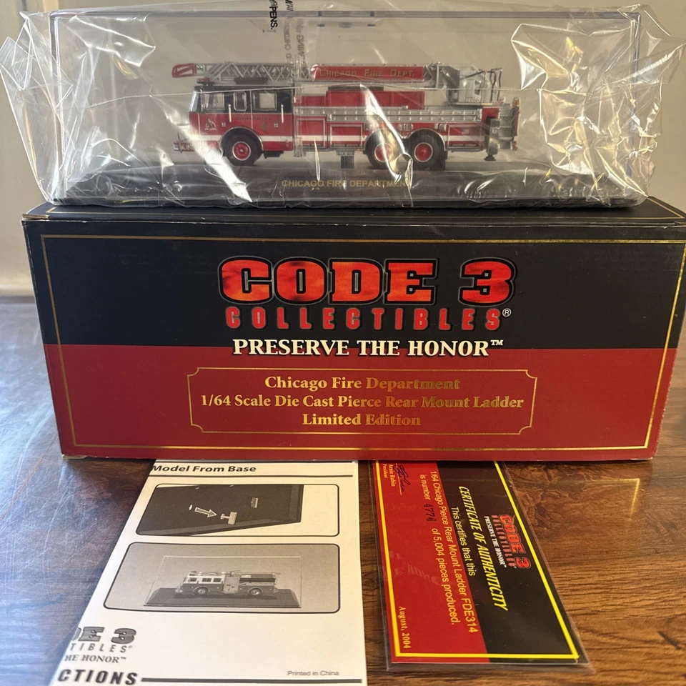 Code 3 Collectibles Chicago Fire Department 1/64 Pierce Rear Mount Ladder New - Image 2 of 4