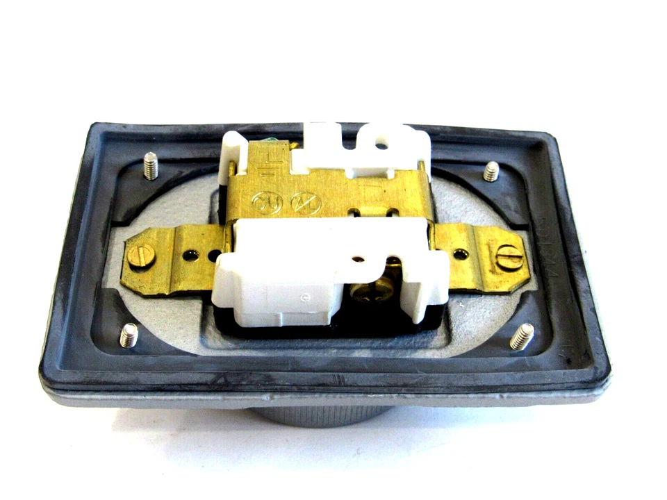 NEW EMERSON APPLETON FSK5-15 NON-LOCKING RECEPTACLE COVER FSK515 - Image 3 of 4