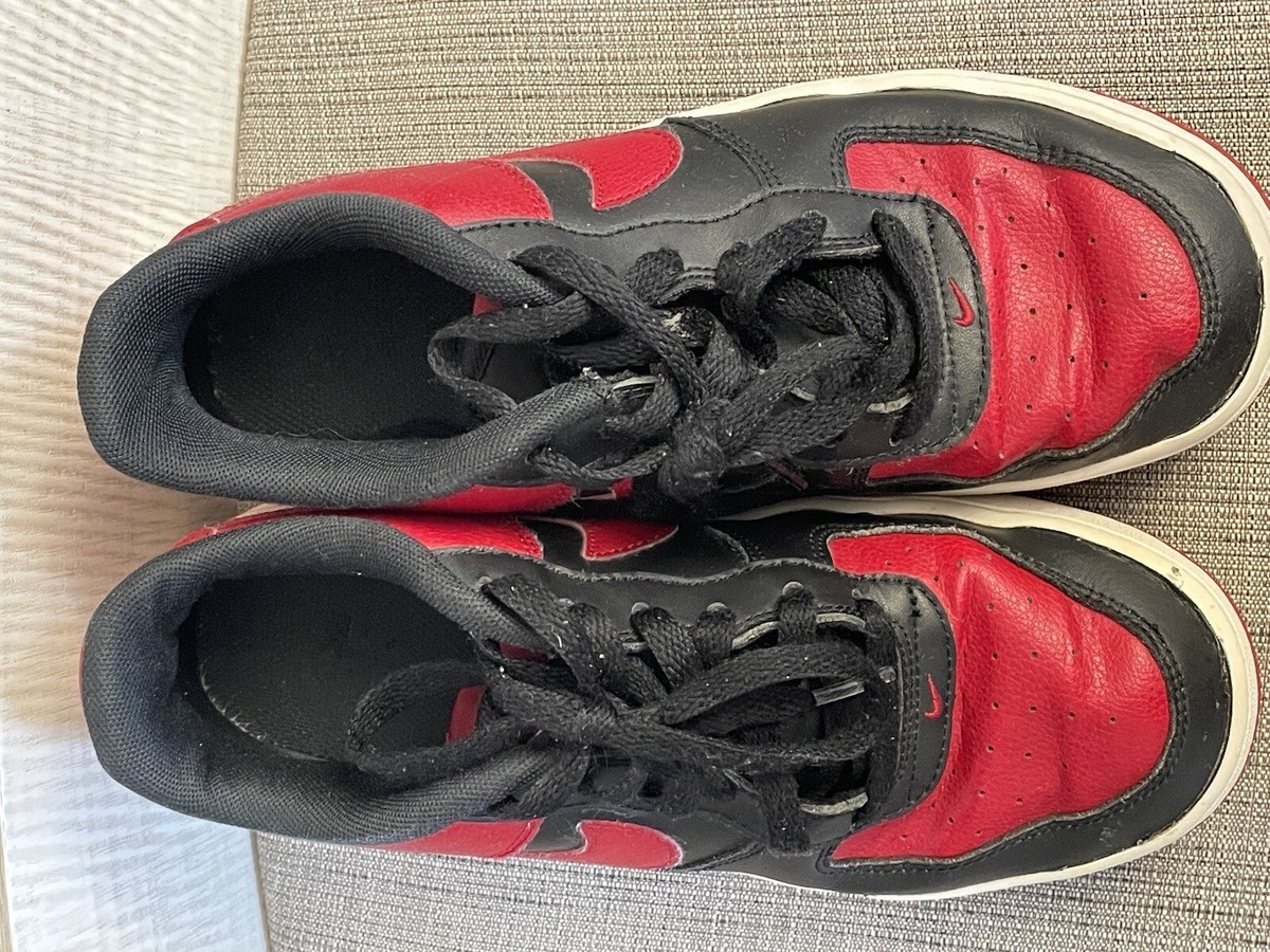 Nike Black & Red Low-Top Training Shoes Nike Men main image 4
