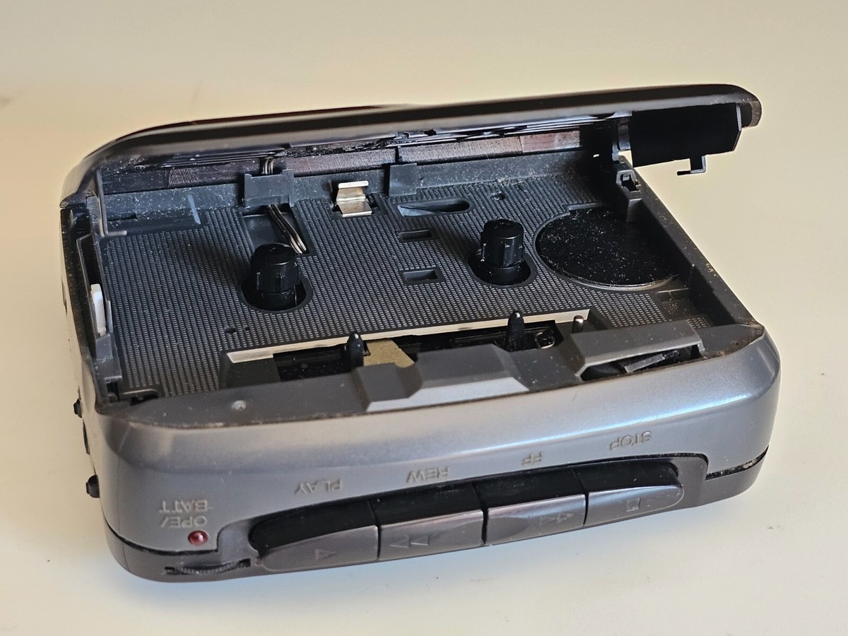 Lecteur Cassette Radio Aiwa TA153 – Vintage, état Très Bon, Piles Non Fournies