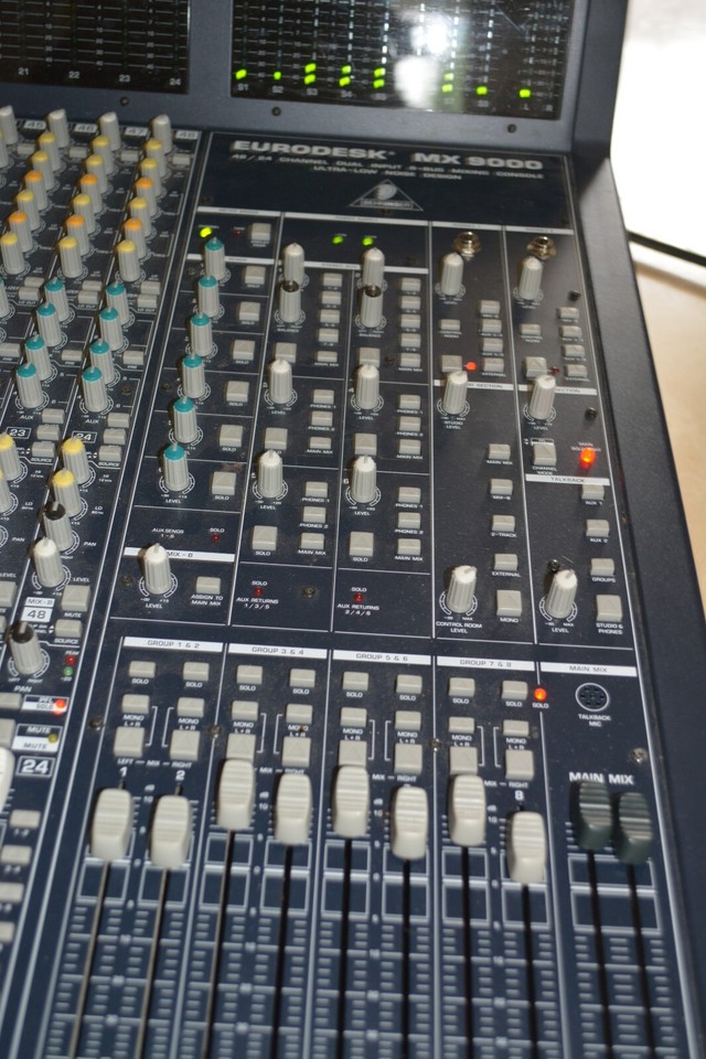 Behringer Eurodesk MX9000 with Meter Bridge | eBay