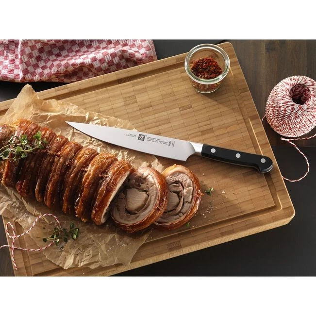 Cuchillo para cortar/tallar ZWILLING Pro de 8 pulgadas Foto 2 de 4