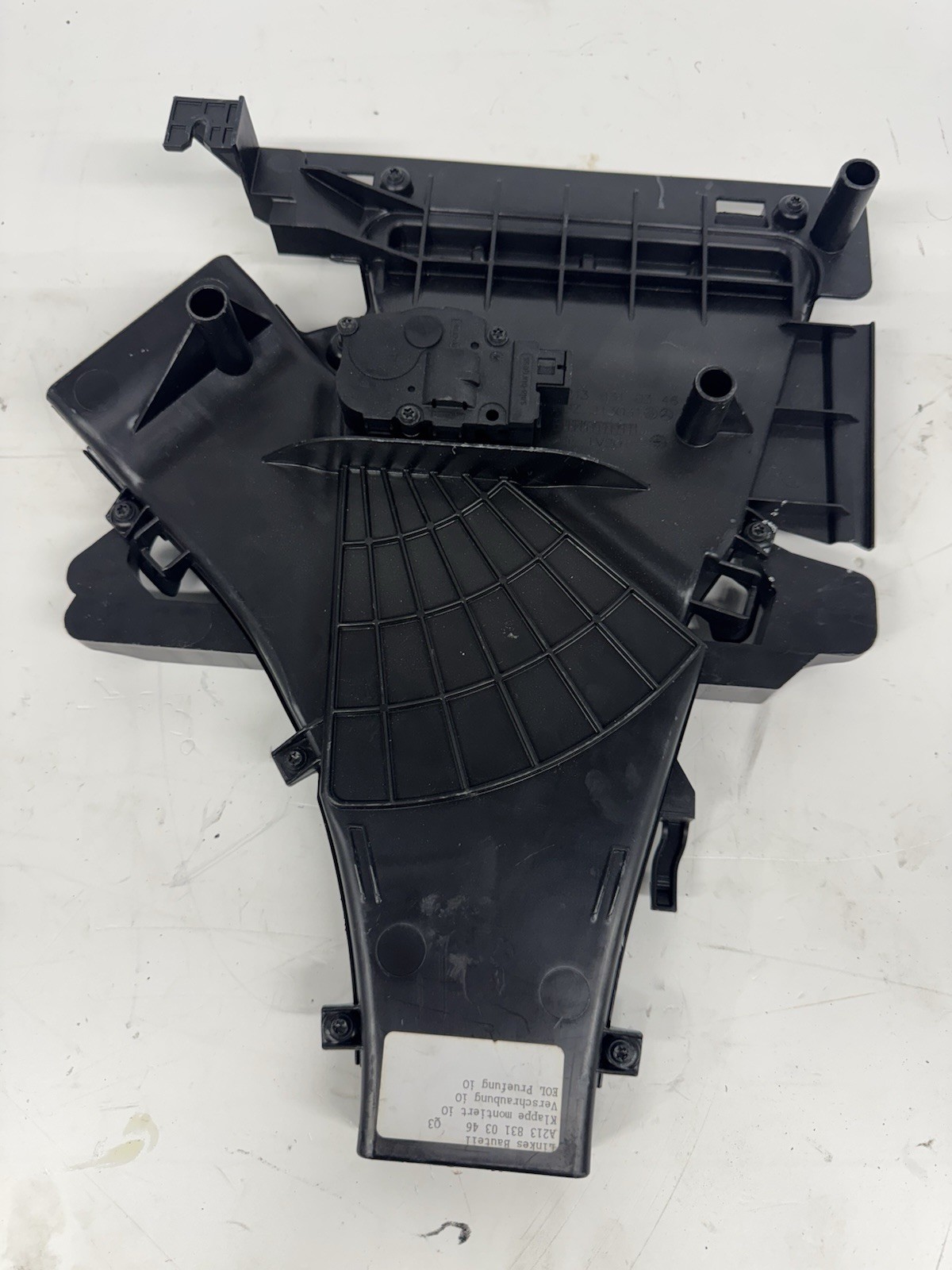 Mercedes E W211 / Aston Martin DBX Interior Part OEM A2138310346 2019 - 2023