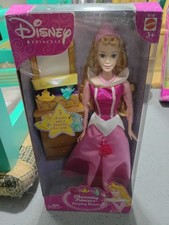 NUEVA MUÑECA DISNEY ENCANTADORA PRINCESA BELLEZA DURMIENTE TRES DIJES Y PULSERA 2003