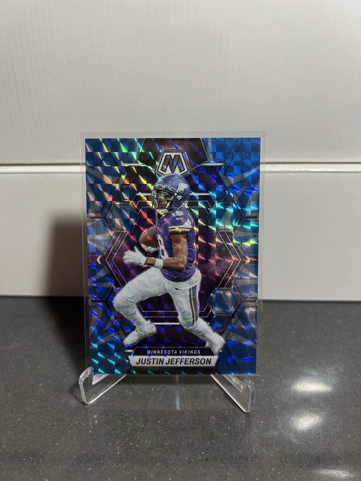 2023 Panini Mosaic #152 Justin Jefferson Reactive Blue Mosaic