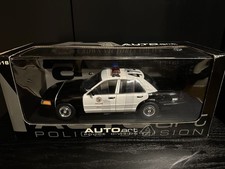 1/18 AUTOart 72701 Ford Crown Victoria Police LAPD CVPI P71 Crown Victoria Los