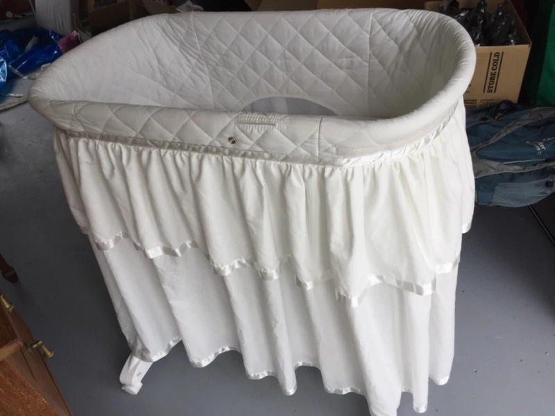 gumtree bassinet