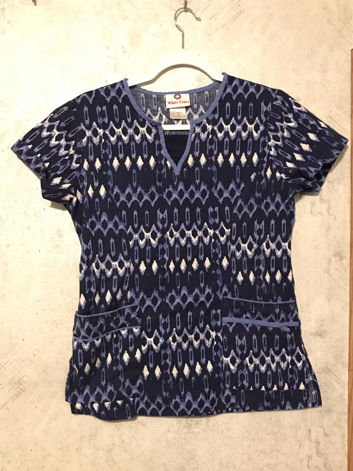 White Cross XS Blue Abstract Flowers Women Nurse Scrubs Top Doctor Scrub Vet