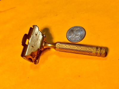Vintage Goldtone Pat 1912 Ever Ready Shovel Head Single Edge Razor Brooklyn N.Y.