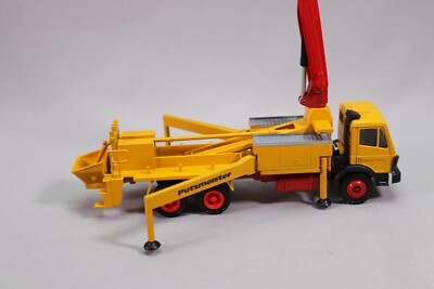 POMPE À BÉTON Conrad Mercedes-Benz EPS Putzmeister M52 voiture