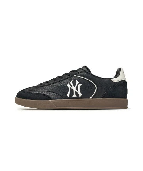 MLB Clubby New York - Black / 3ASXCB16N-50BKS / Expedited