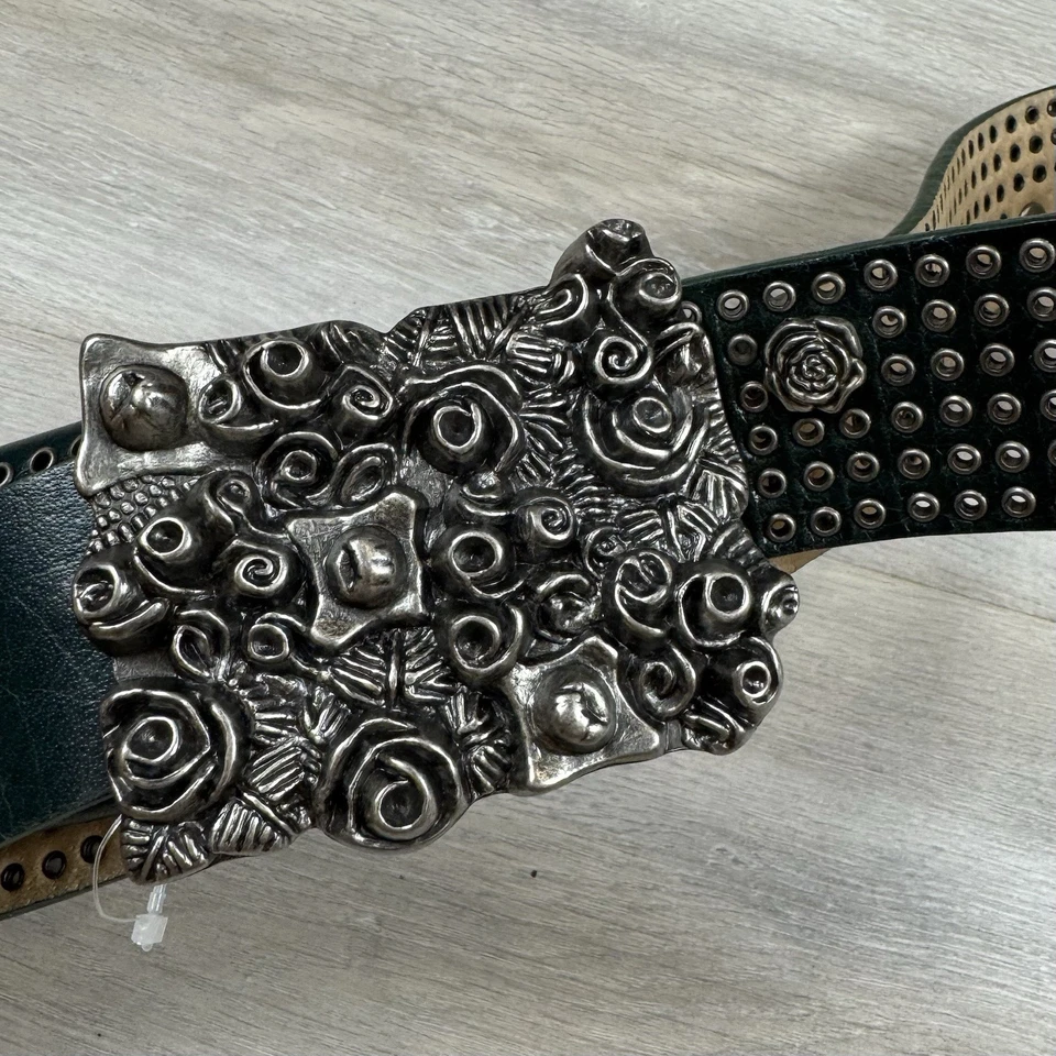 Cinturón Vintage Y2K Betsey Johnson Rosa Hebilla Floral AOP Tachonado Talla Pequeña Verde Foto 3 de 4