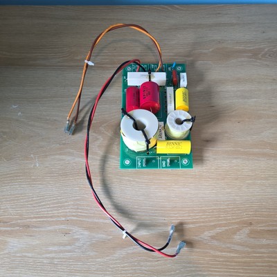dB Technologies 2 Wege Frequenzweiche aus Arena 10