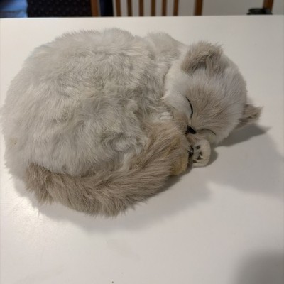 Perfect Petzzz Pets White Cat Sleeping Breathing Realistic Cat Toy Plush Animal