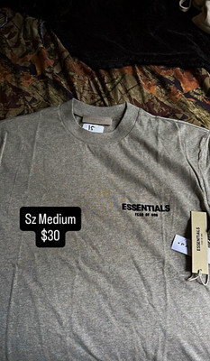 Essentials Fear of God Men s Gray Short Sleeve Crew Neck Logo T-Shirt M