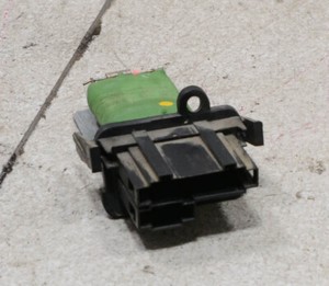 VW Caddy 2 II 9K Bj 1997 Vor Widerstand Gebläse Motor Heizung BOSCH #60826-B415