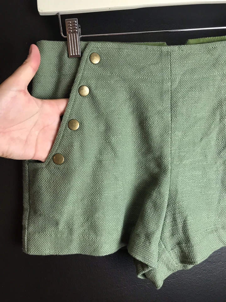 Pantalones Cortos TIBI Tiro Alto Verde Oliva Ejército Texturizado Botón a Presión Frontal Militar Talla 6 Foto 3 de 4