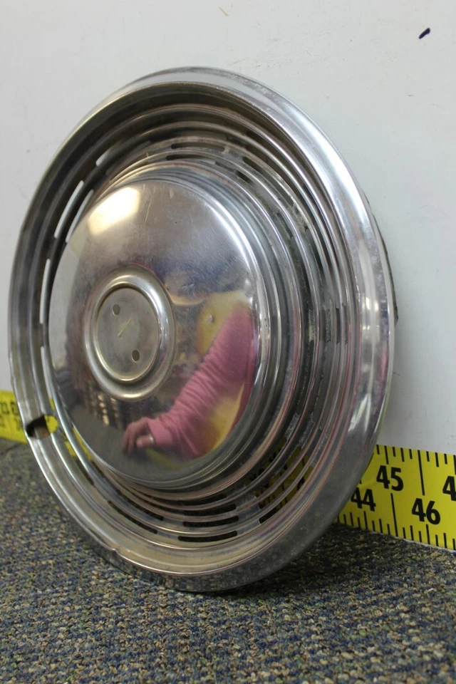 OEM GM 15" Hub Cap Wheel Cover 00491873 495089 1973-74 Pontiac Grand Prix (734) - Image 2 of 3