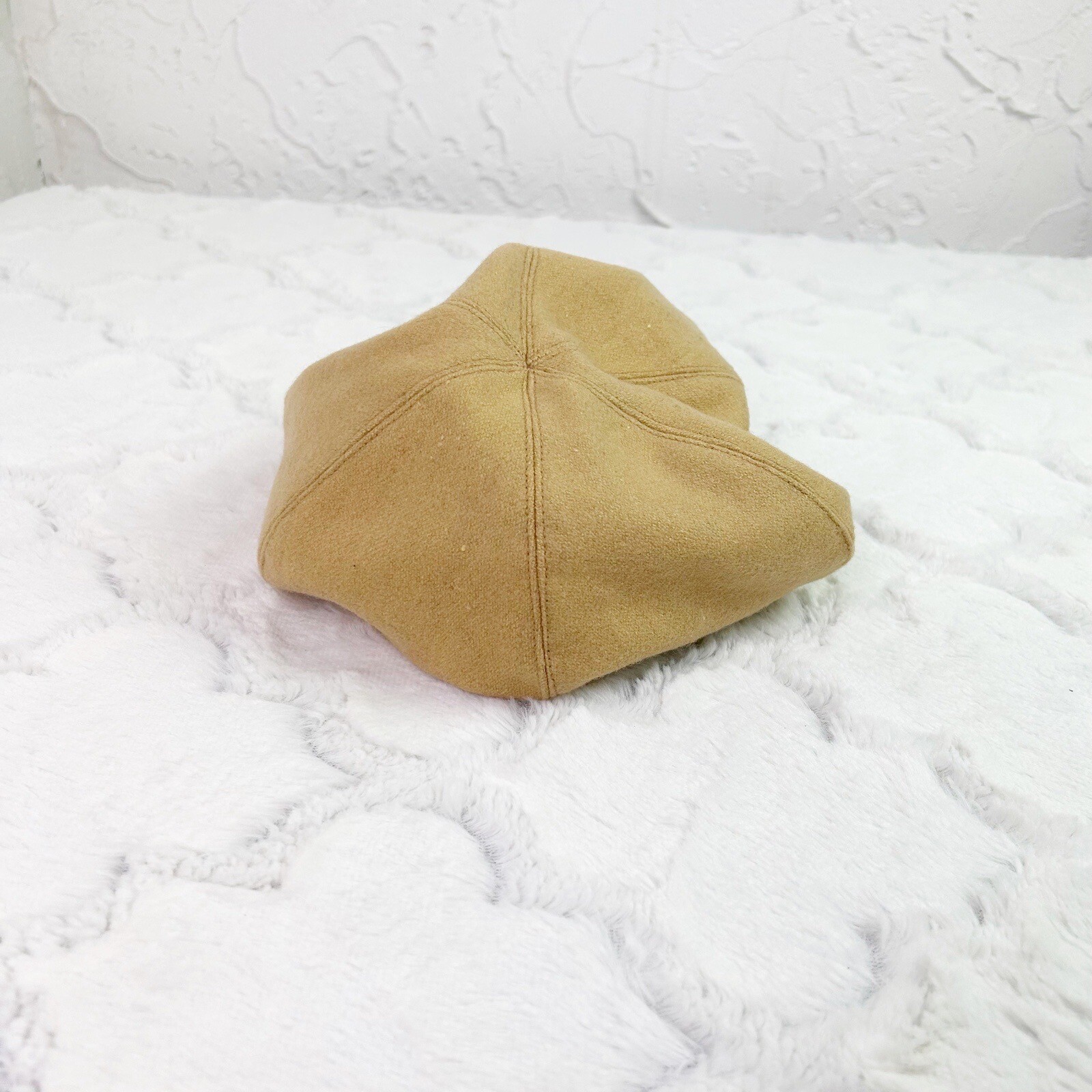 Vintage Y2K Early 2000s Tan Newsboy Hat Gem