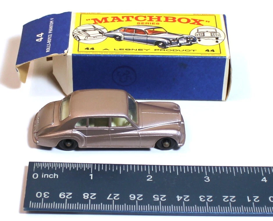 Lesney MATCHBOX Series #44 - Rolls Royce Phantom V (cor champanhe) com caixa - Imagem 3 de 4