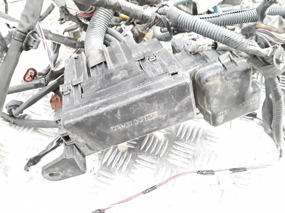 丰田 Previa MK2 2001 LHD 2.0D-4D 85 千瓦发动机安装布线织机 — 第 3/4 张图片