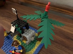 Vintage LEGO Pirates: Shipwreck Island (6260) 98% Complete No Instructions