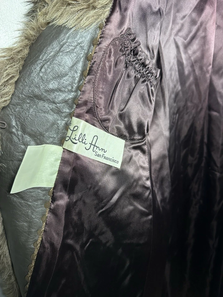 Abrigo vintage de piel sintética y cuero Lilli Ann hecho en Israel años 70 marrón pequeño Foto 2 de 4