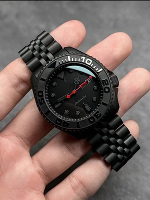 Blackout Diver | Red Hands | 42 mm | 5-Row Link | Marine Bezel | Auto  - Bild 1 von 4