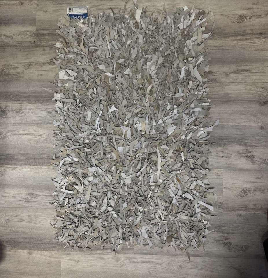 SAFAVIEH Leather Shag LSG511C Hand-Knot White ShadesO Gray Rug New 29” X 46” New - Image 2 of 4