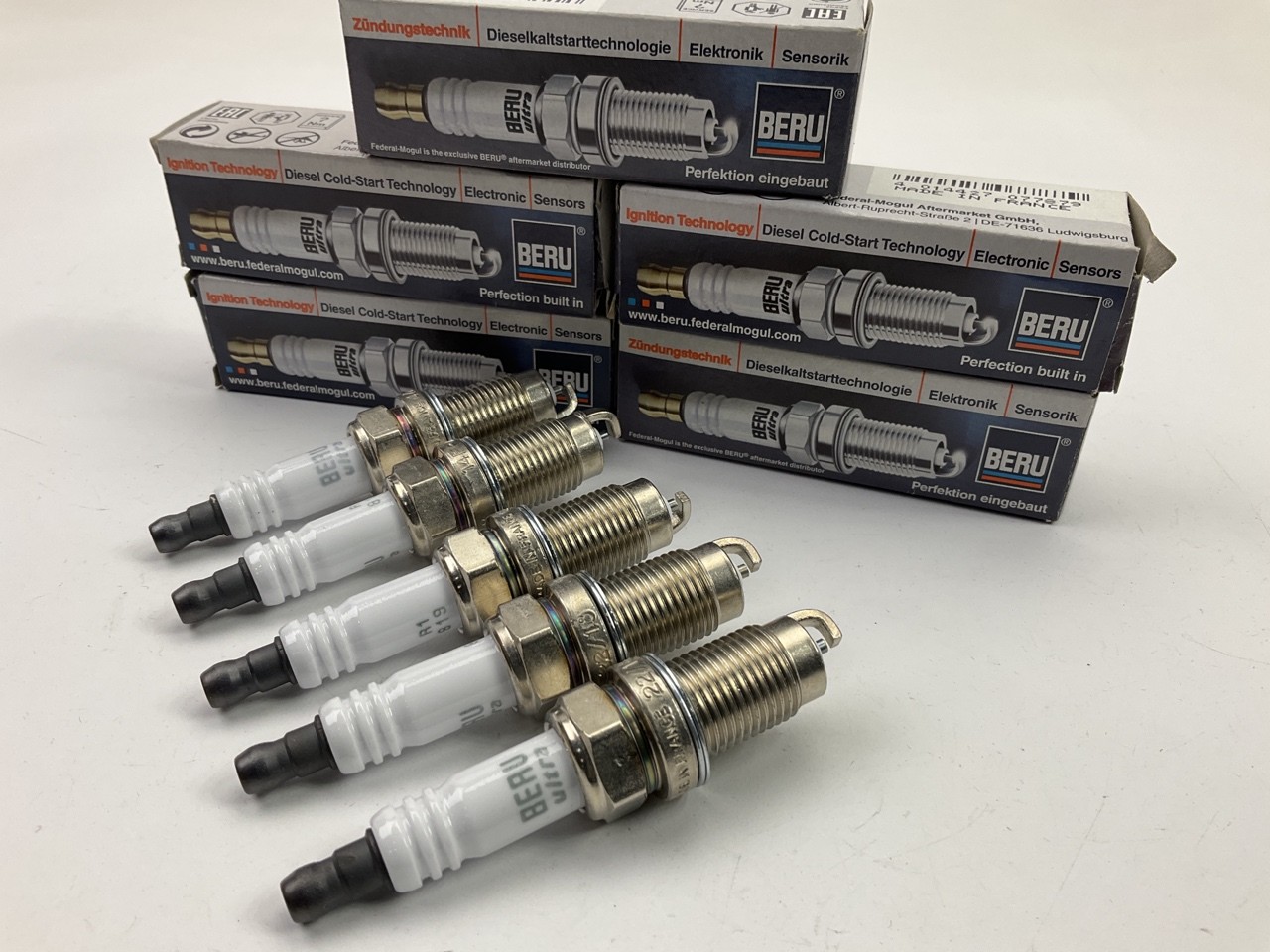 5 Genuine Beru Z200 Spark Plugs For 2005-2014 VW 2.5L V6 14F7HUR2