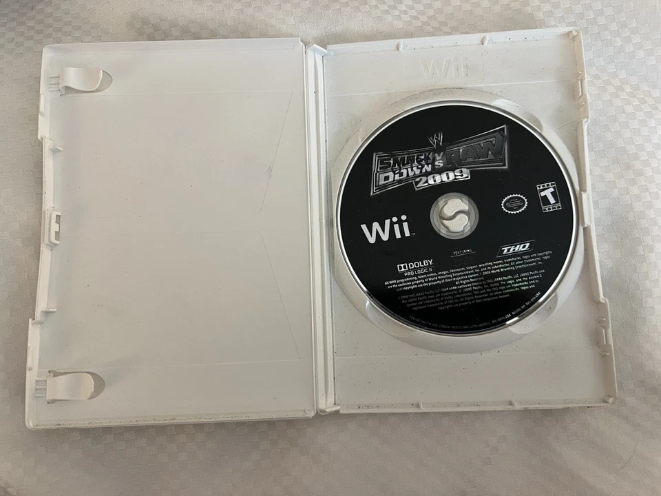 WWE SmackDown vs. Funda Raw 2011 con disco 2009 (Nintendo Wii, THQ) Foto 2 de 3