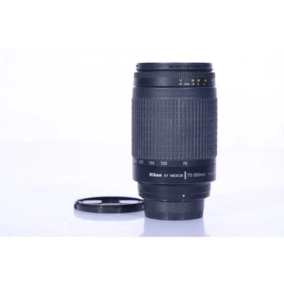 Nikon AF 4,0-5,6/70-300 D G Zoom Objektiv - Nikkor AF-D 70-300mm 1:4-5.6G - Bild 1 von 4