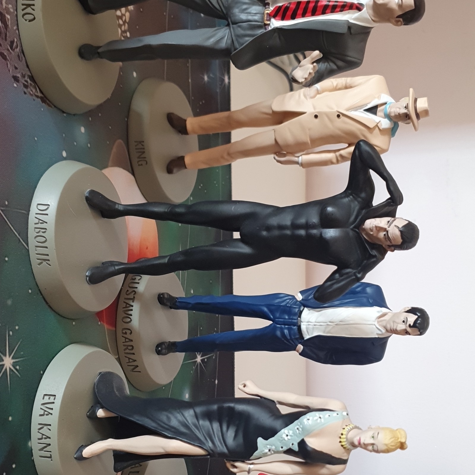 Diabolik lotto figure da collezione con basette e nomi + certificato DB 0026737