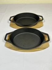Smith Clark Ironworks Cast Iron Au Gratin Skillet & Wood Trivet (Set of 2)