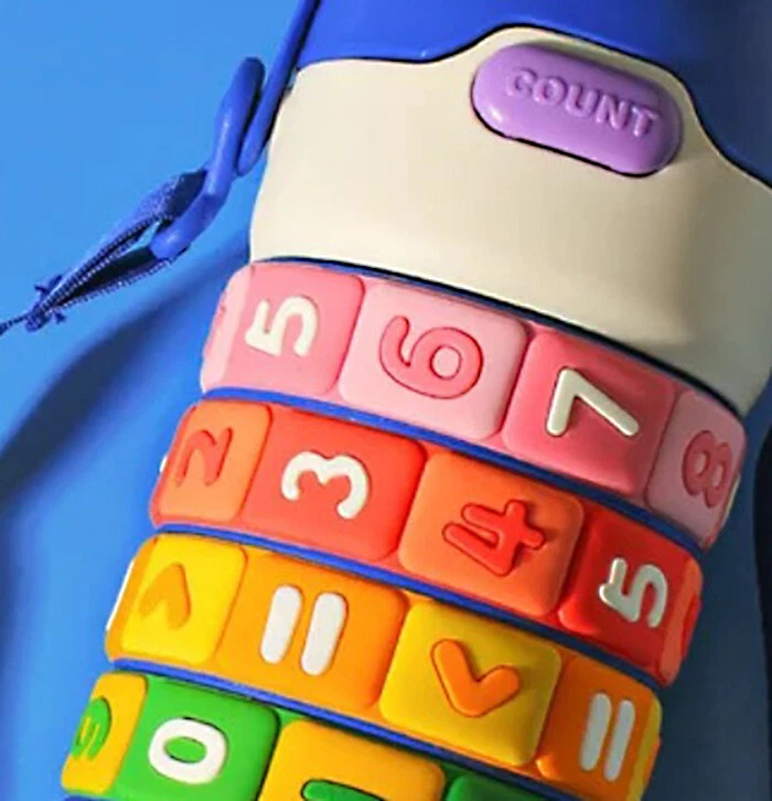 Botella de agua con correa para niños - Matemáticas interactivas y educativas - 14 oz - 4 colores Foto 2 de 4