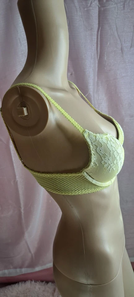 Victoria's Secret Women's Yellow Polyester Underwired Lace Push-Up Bra Size 34 B - Image 2 of 4