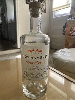 Dos Hombres Mezcal Empty Bottle Aaron Paul & Bryan Cranston Breaking Bad