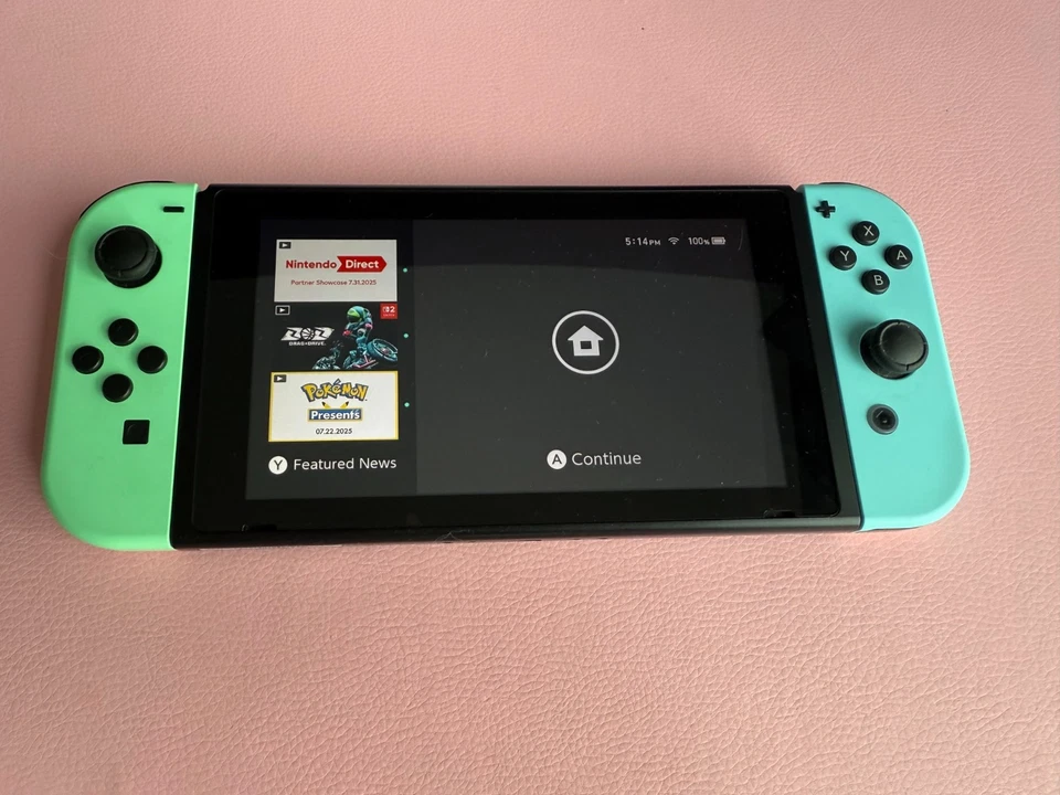 Nintendo Switch Animal Crossing: New Horizons Edition w/ Animal Crossing case - Image 3 of 4