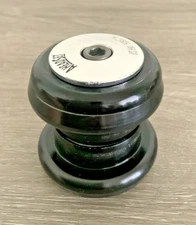 AHEADSET THREADLESS HEADSET 1 1/8 INCH  BLACK WITH AHEDSET STEM CAP BLACK